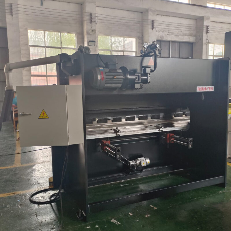 Press Brake Machine 40T x 2500mm – Hydraulic Press Brake