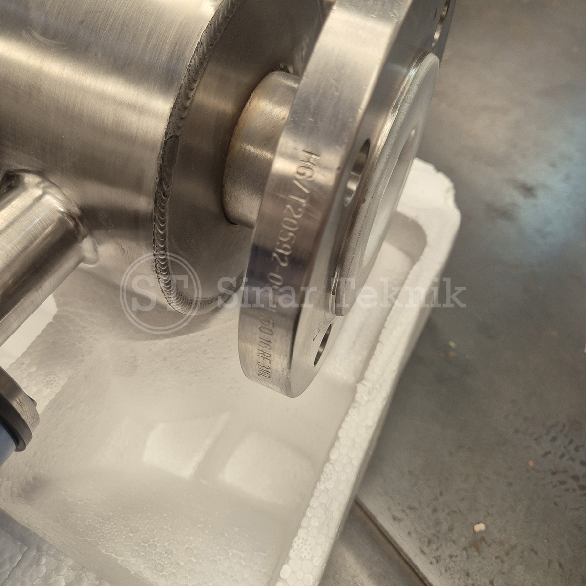 Flow Meter Electromagnetic 2 Inch SS316 - Image 3